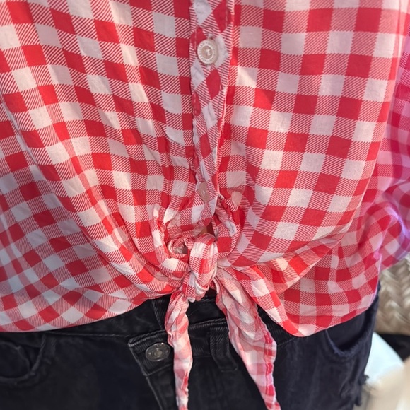 Aeropostale Red and White Notched Collar Button Down Shirt - Picture 7 of 11